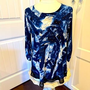 2 Dye 4 Womens Sz Medium Blue/White Abstract Print Long Sleeve Scoop Neck Blouse